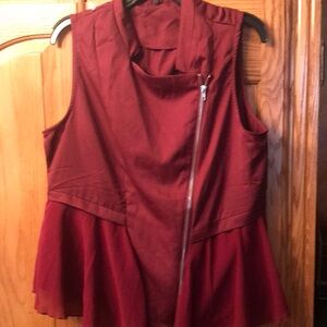 Ladies burgundy vest with high low ruffles